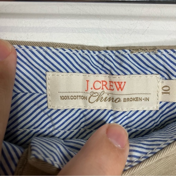 J. Crew 100% cotton chino broken in khaki shorts size 10 - Picture 2 of 6
